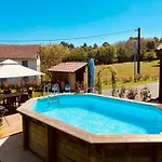 Two Homes With 6 Bedrooms, Air Con & Private Heated 10x4m Salt Water Pool - 40 Mins From Bergerac Casa vacanze