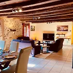 Two Homes With 6 Bedrooms, Air Con & Private Heated 10x4m Salt Water Pool - 40 Mins From Bergerac Casa vacanze *