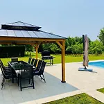 Two Homes With 6 Bedrooms, Air Con & Private Heated 10x4m Salt Water Pool - 40 Mins From Bergerac *