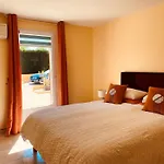 度假居 Two Homes With 6 Bedrooms, Air Con & Private Heated 10x4m Salt Water Pool - 40 Mins From Bergerac *