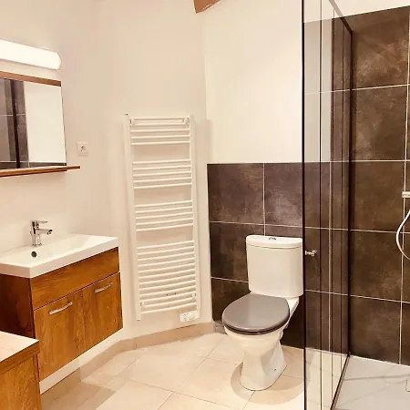 Two Homes With 6 Bedrooms, Air Con & Private Heated 10x4m Salt Water Pool - 40 Mins From Bergerac بيت للعطل *