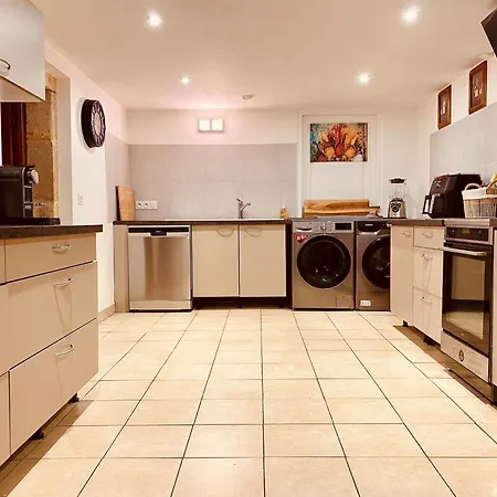 Dom wakacyjny Two Homes With 6 Bedrooms, Air Con & Private Heated 10x4m Salt Water Pool - 40 Mins From Bergerac *