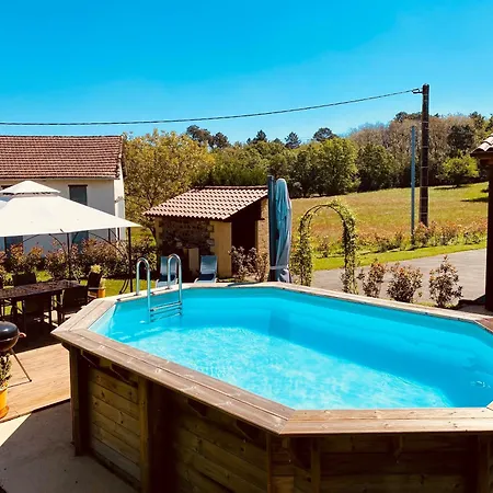 4-star Tourism Rated Home, 6 Bedrooms, With Air Con & Private Heated 10x4m Salt Water Pool - 45 Mins From Sarlat Hébergement de vacances