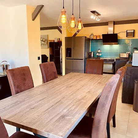 4-star Tourism Rated Home, 6 Bedrooms, With Air Con & Private Heated 10x4m Salt Water Pool - 45 Mins From Sarlat Hébergement de vacances *