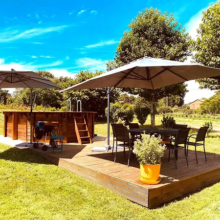 펜션 Two Homes With 6 Bedrooms, Air Con & Private Heated 10x4m Salt Water Pool - 40 Mins From Bergerac Capdrot