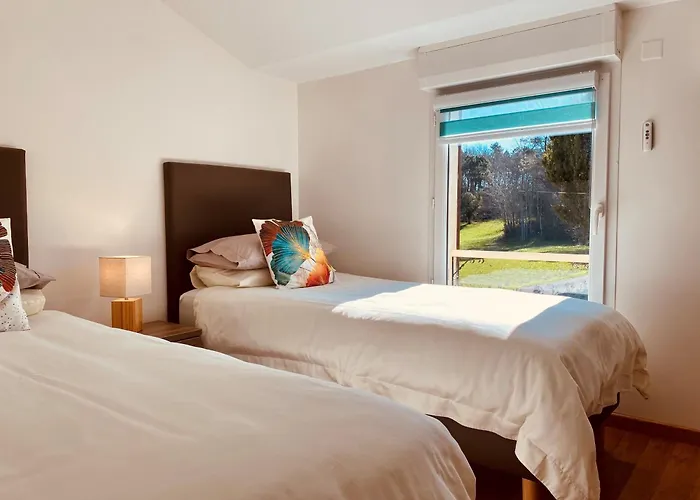 Semesterbostad Two Homes With 6 Bedrooms, Air Con & Private Heated 10x4m Salt Water Pool - 40 Mins From Bergerac Capdrot