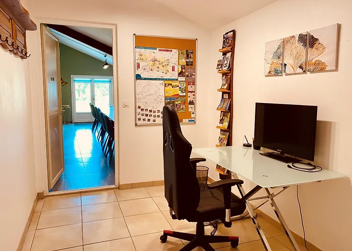 Two Homes With 6 Bedrooms, Air Con & Private Heated 10x4m Salt Water Pool - 40 Mins From Bergerac Capdrot