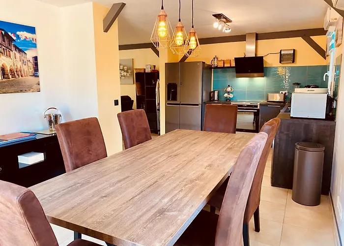 Two Homes With 6 Bedrooms, Air Con & Private Heated 10x4m Salt Water Pool - 40 Mins From Bergerac Дом отдыха *